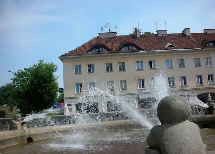 Mariensztat - View Over The Square Apartment